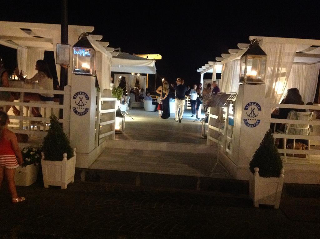 Le Ancore Hotel Vico Equense Bagian luar foto